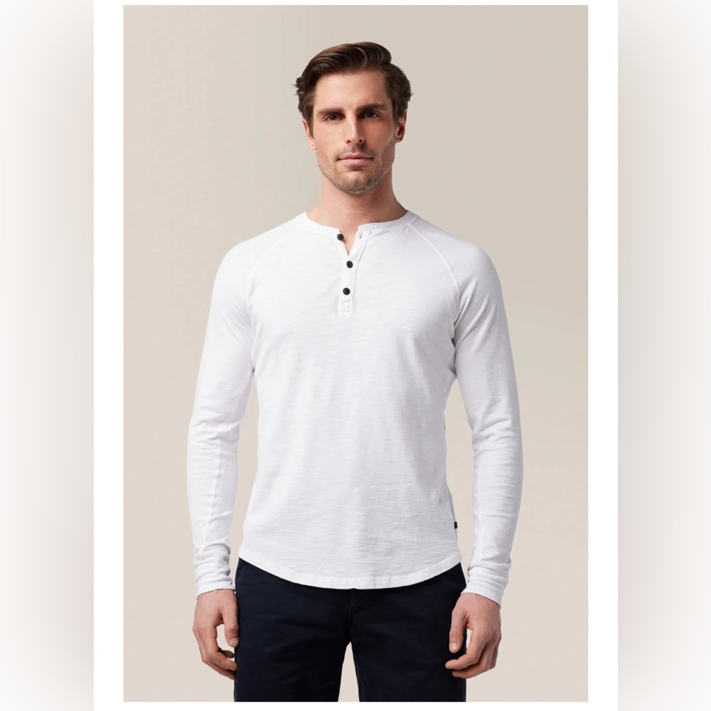 GOOD MAN LEGEND cotton Henley in white